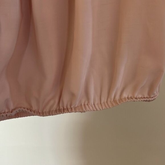 💗 H&M Women’s Light Pink Off-Shoulder Smocked Top | Size 12 - Picture 11 of 12